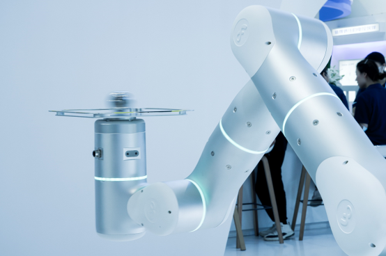 Flexiv非夕携最新自适应机器人技术和应用亮相2020工博会