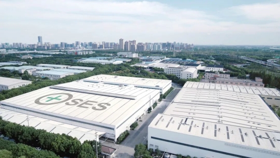 SES展示全球首个容量超过100 Ah的锂金属电池，并宣布在上海开建超级工厂