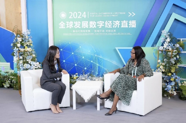 东方甄选首次参加国际论坛,直播观看网友超3000万人次,点赞超1.1亿次