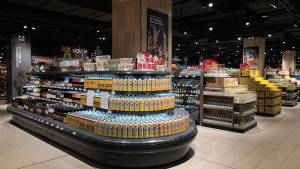 今天，永輝上海首家“學(xué)習(xí)胖東來”自主調(diào)改店正式開業(yè)