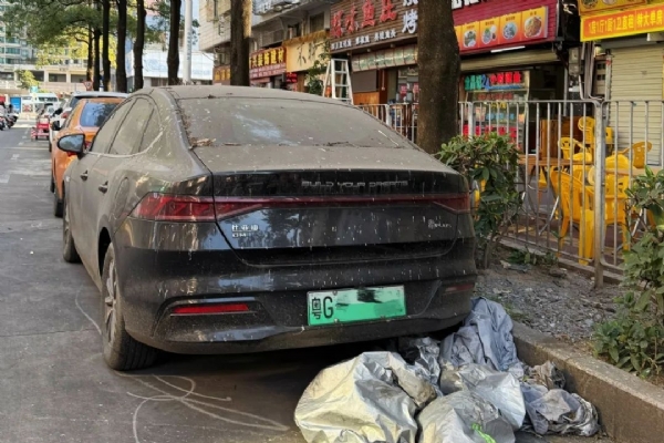 深圳「一年兩箱油」大軍，重啟「僵尸車」回家過年