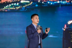 小鵬全球熱愛之夜，2025首款全球旗艦小鵬X9上市起售價35.98萬元