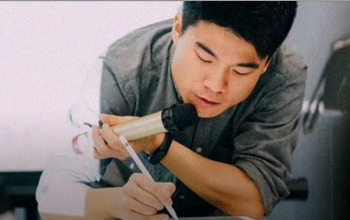 董宇輝也會(huì)在直播間「演戲」了？