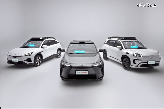 许多车在路上行驶的汽车 描述已自动生成