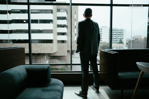 奥克斯奔赴港股：董明珠对手去IPO了