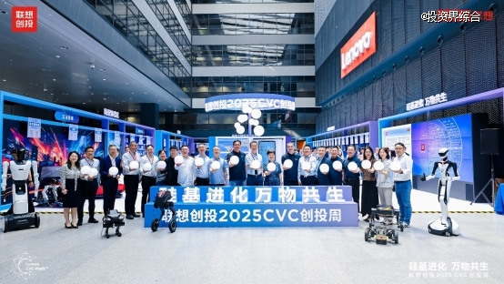 建筑前的广场上有许多人 AI 生成的内容可能不正确。