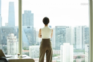 湖南大佬朱興明送女兒股票，價(jià)值7億