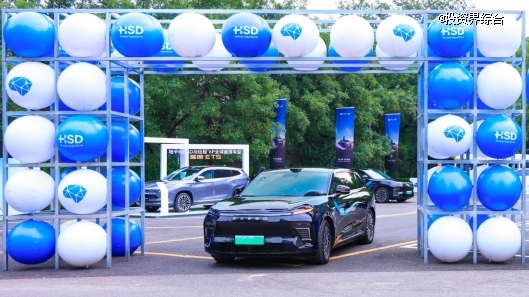 地平线HSD辅助驾驶系统多城实测，一段式端到端引领体验新纪元