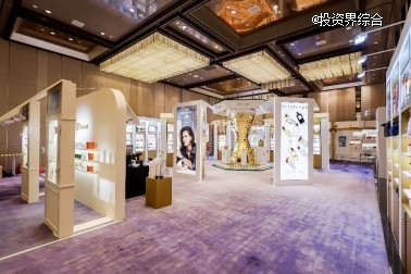 房间的摆设布局 AI 生成的内容可能不正确。