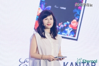 穿白色衣服的人 AI 生成的内容可能不正确。