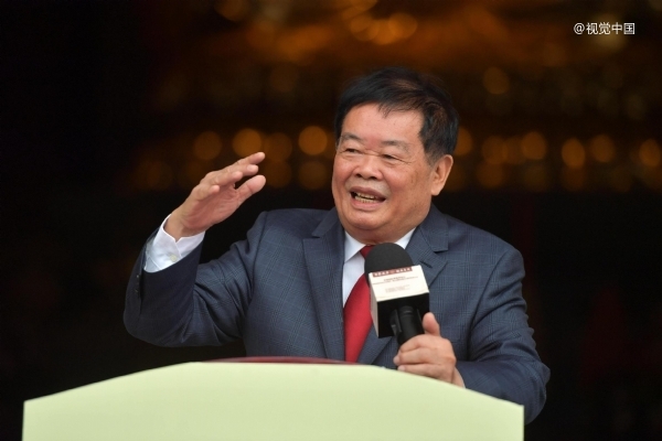 曹德旺回應(yīng)退休：我兒子也55歲了，很優(yōu)秀