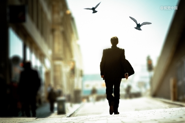 他，一战狂赚2000亿