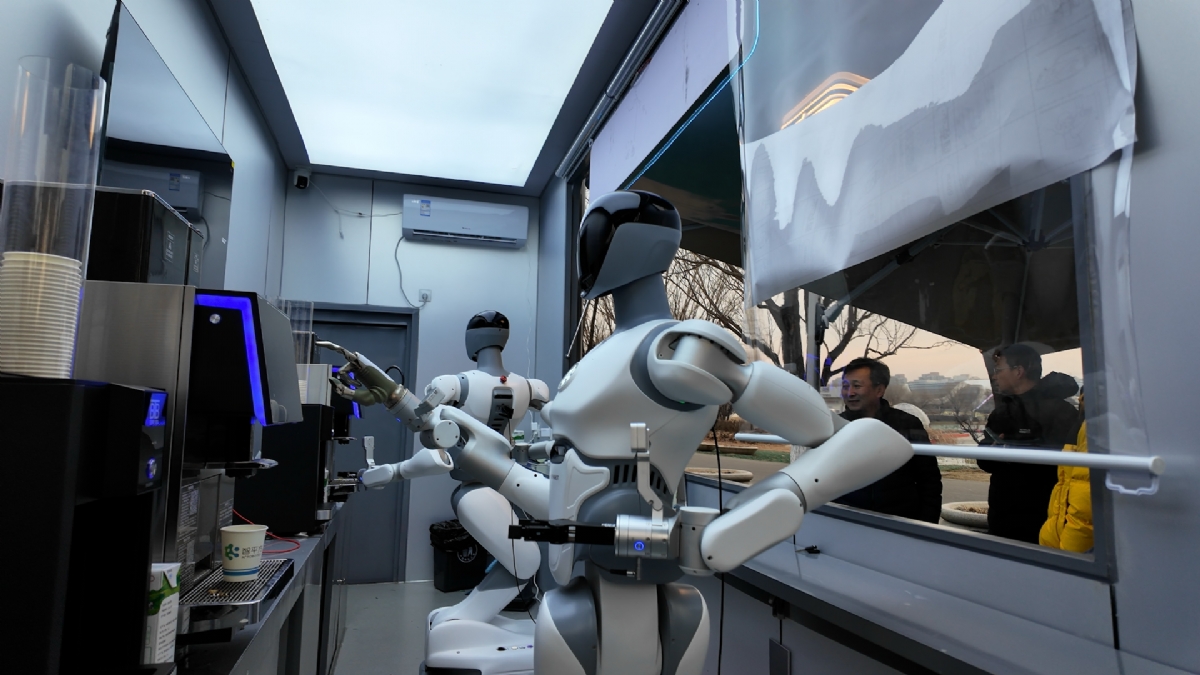 智平方发布全球首个模块化具身智能服务空间“智魔方”