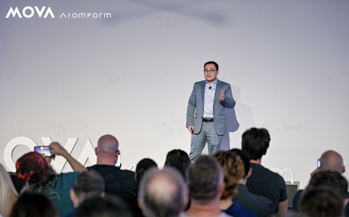 原子重塑Palette 300硅谷首秀,桌面级制造迈入12色机枪时代