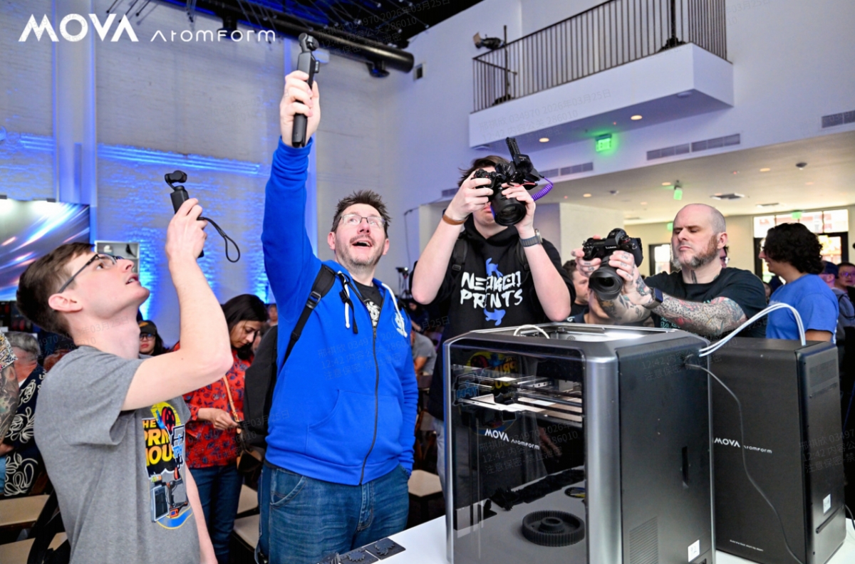 原子重塑Palette 300硅谷首秀,桌面级制造迈入12色机枪时代