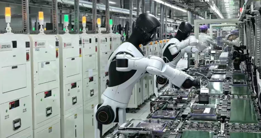 从“炫技”到“炼金”：智元用8小时直播，砸开具身智能的工业大门