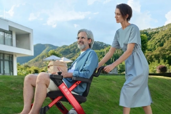 老年机器人公司「皮皮熊」完成数千万元A轮融资