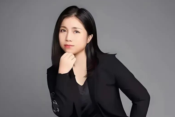 刚刚，雅戈尔二代李寒穷接班
