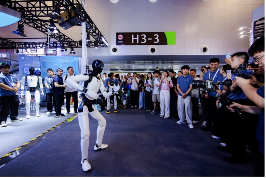 部署态元年！  智元WAIC 2026全方位展现具身智能产业化硬核实力