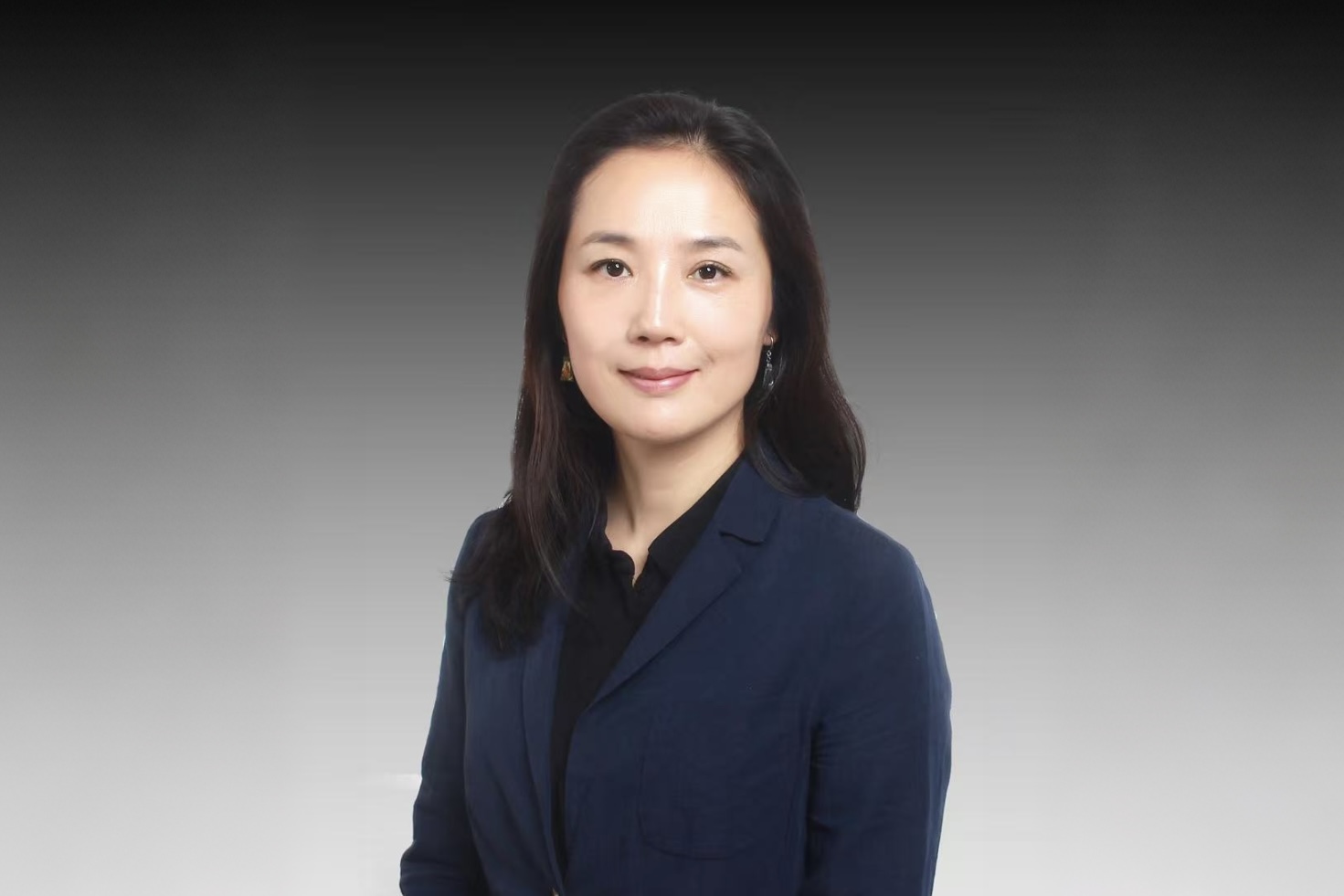 华登彭桂娥：五年前重仓长鑫