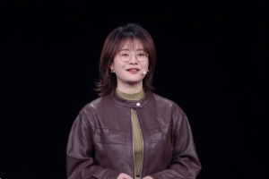 31岁罗福莉晋升，雷军重仓了她