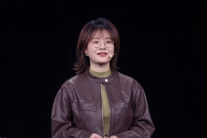 31岁罗福莉晋升，雷军重仓了她