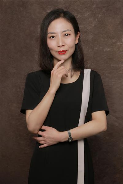 吴昱旻（Vivian Wu）