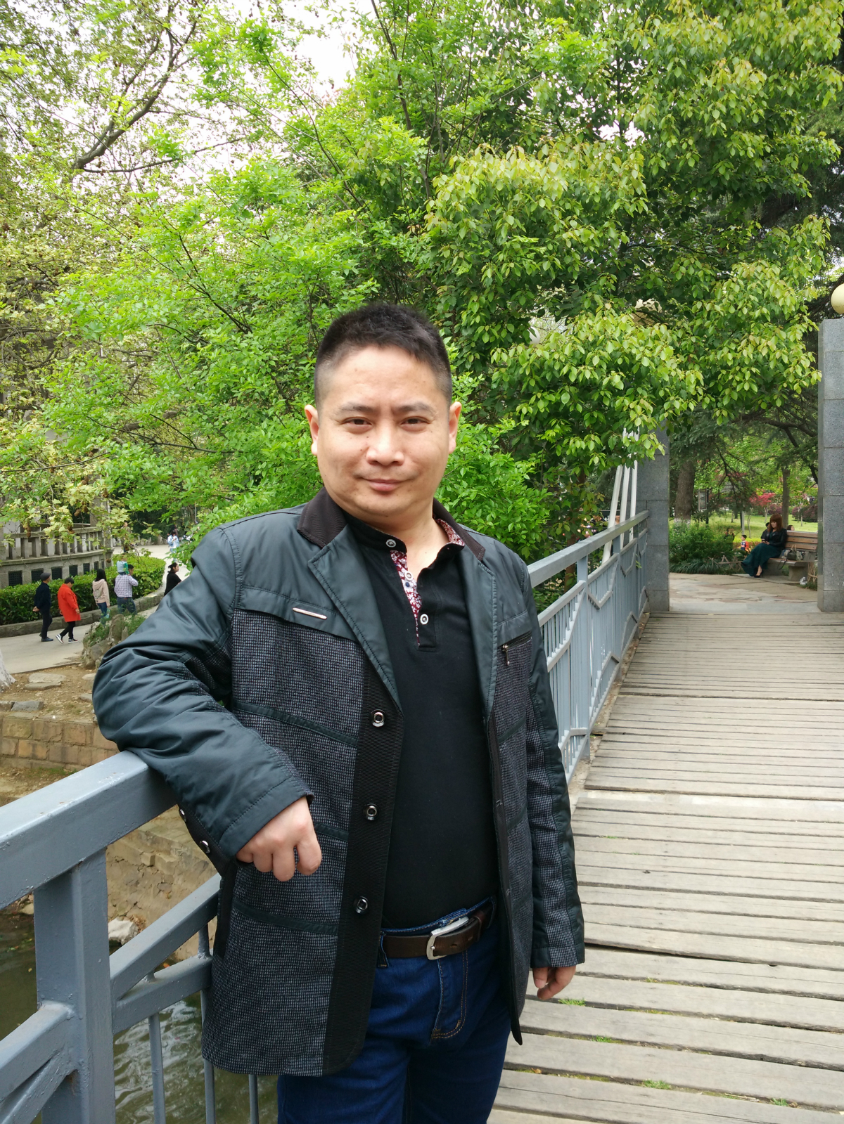 团团创CEO曾庆学
