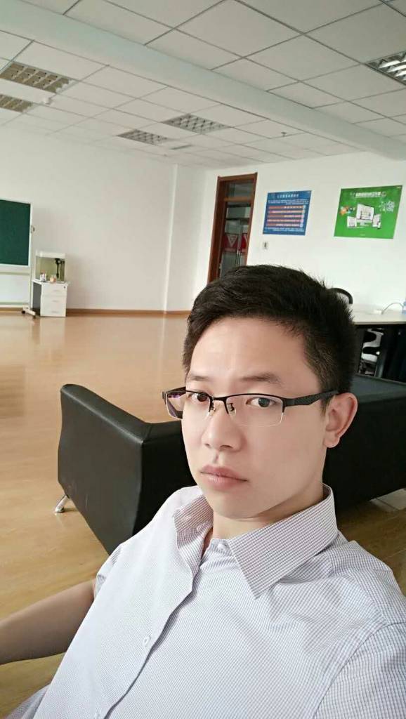 哲哲