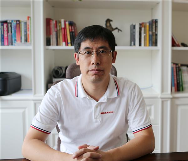 王伟