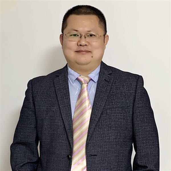 李栋