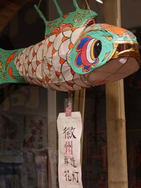 春节走亲戚，年轻人「反向教育」长辈